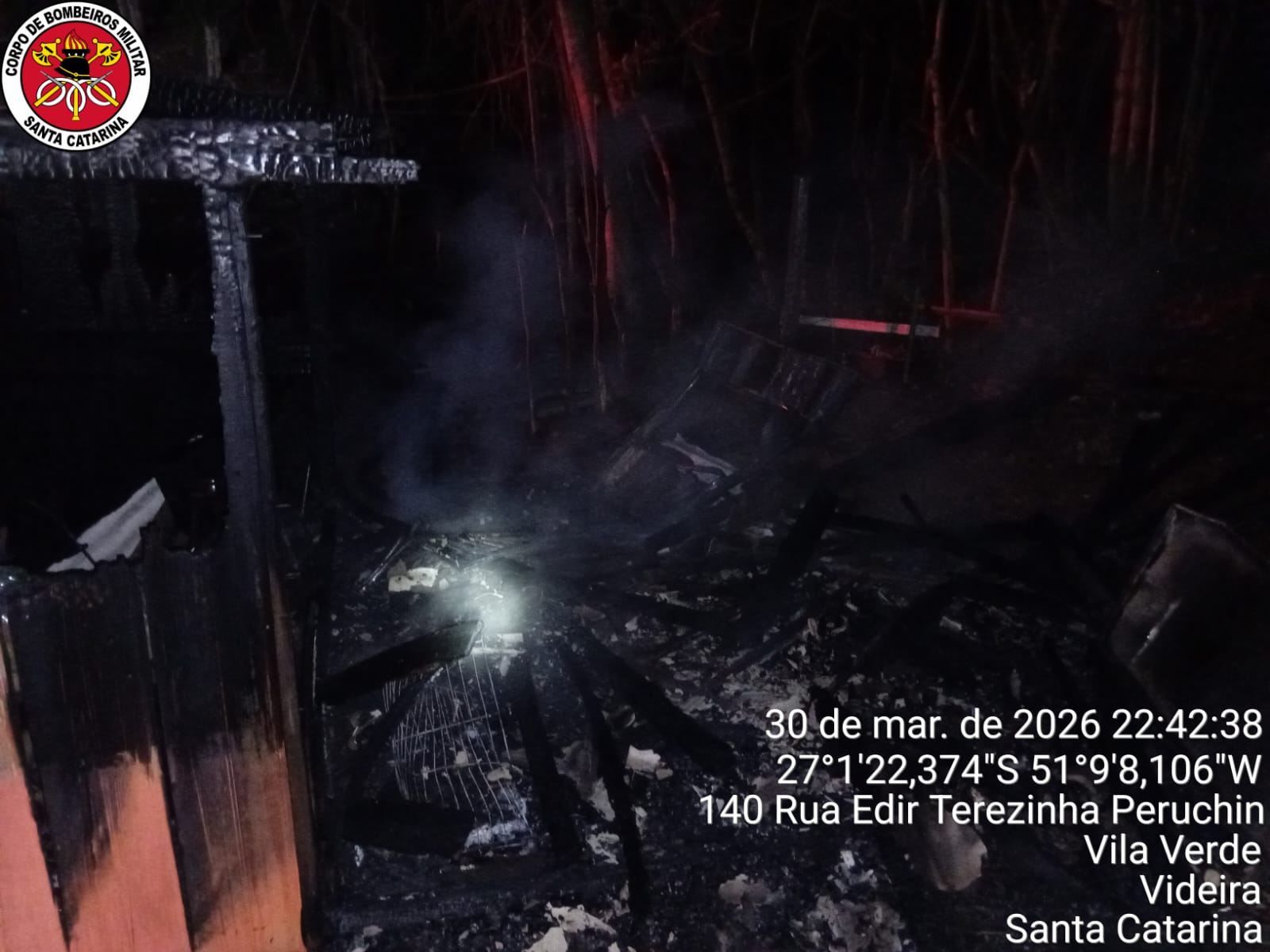 Bombeiros atendem incêndio residencial em Videira