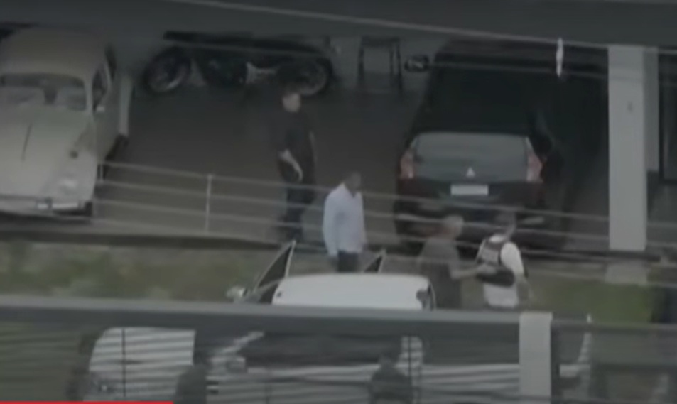 Bolsonaro recebe alta e vai para prisão domiciliar