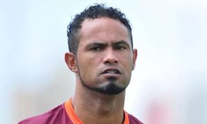 Goleiro Bruno vira foragido após viagem sem autorização