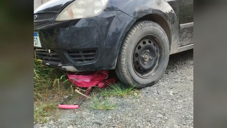 Mãe atropela a própria filha de 11 anos em SC