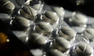 Câmara aprova projeto que permite venda de remédios em supermercados