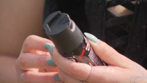 SC pode dar spray de pimenta gratuito a mulheres ameaçadas