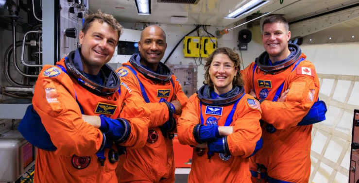 Nasa envia quatro astronautas para dar a volta à Lua nesta quarta