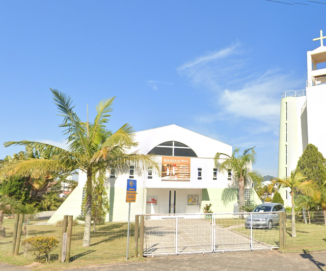 Paróquia de SC refaz rifa após padre ganhar carro