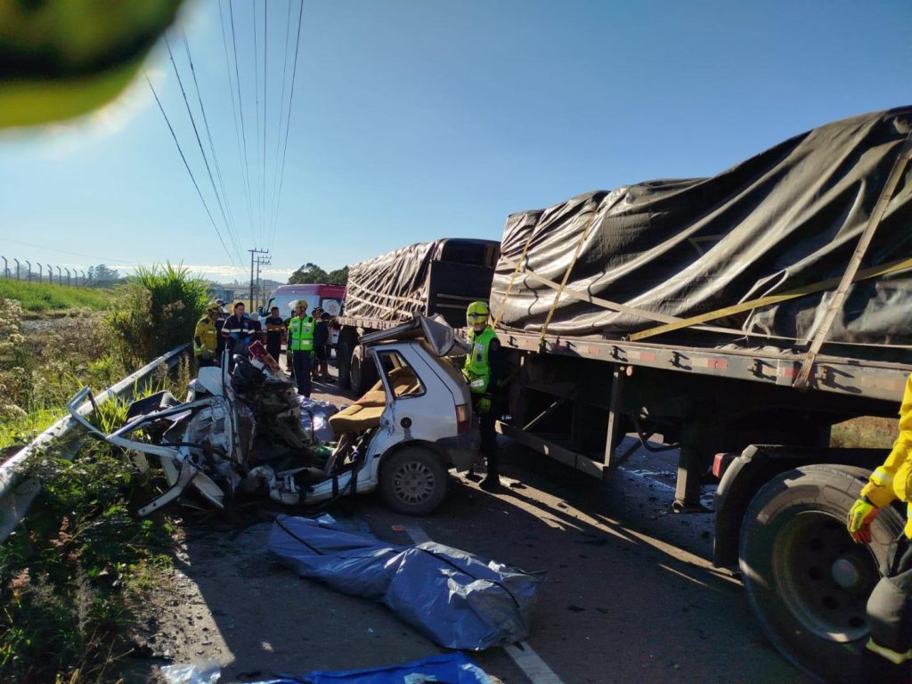Tragédia na SC-110: Colisão frontal entre carro e caminhão deixa cinco mortos em Ituporanga