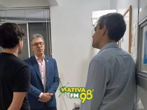 Romeu Zema passa mal durante visita a empresa em Capinzal