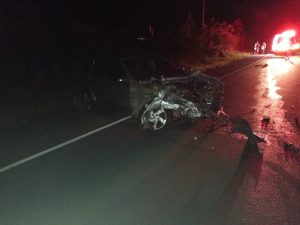 Colisão entre carro e carreta deixa feridos na SC-350, em Santa Cecília