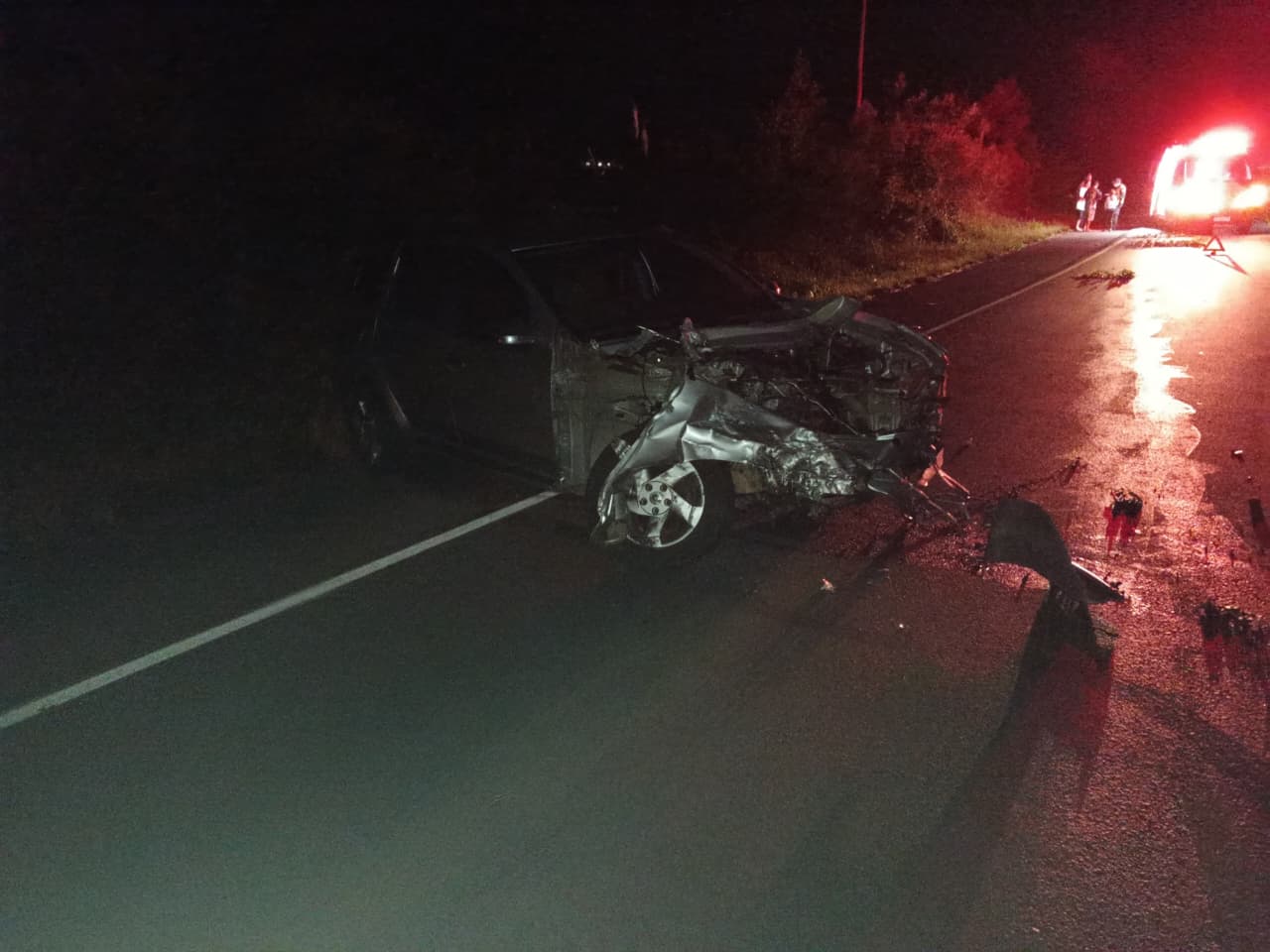 Colisão entre carro e carreta deixa feridos na SC-350, em Santa Cecília