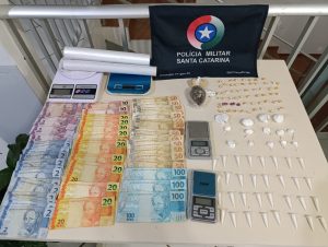 Homem é preso por tráfico de drogas em Videira após cumprimento de mandado