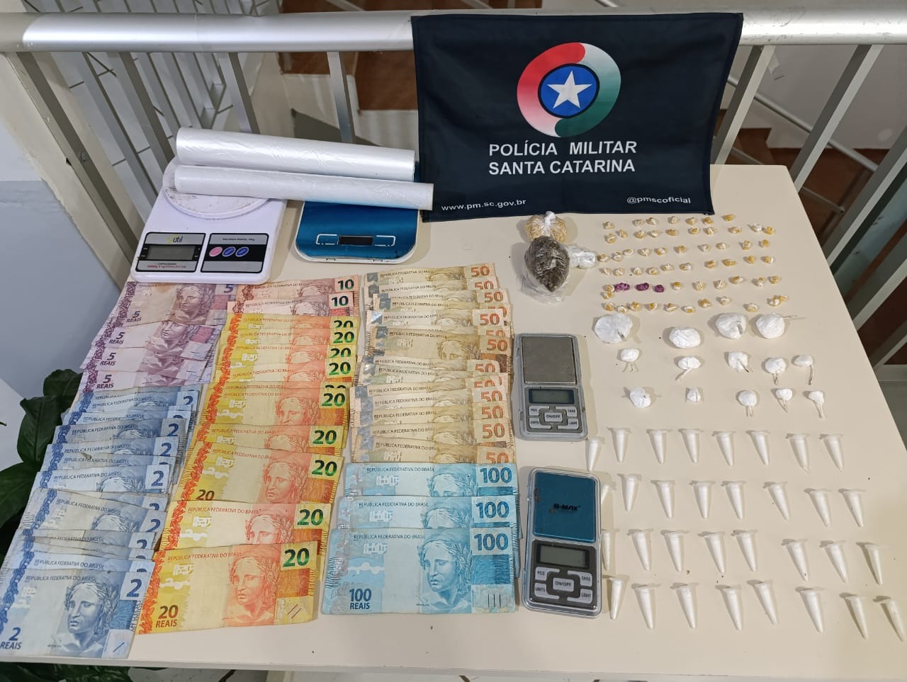 Homem é preso por tráfico de drogas em Videira após cumprimento de mandado