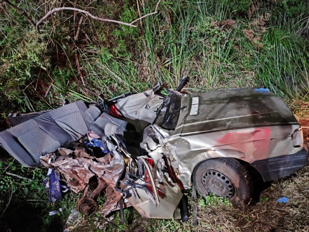 Mulher e criança morrem em acidente na BR-282