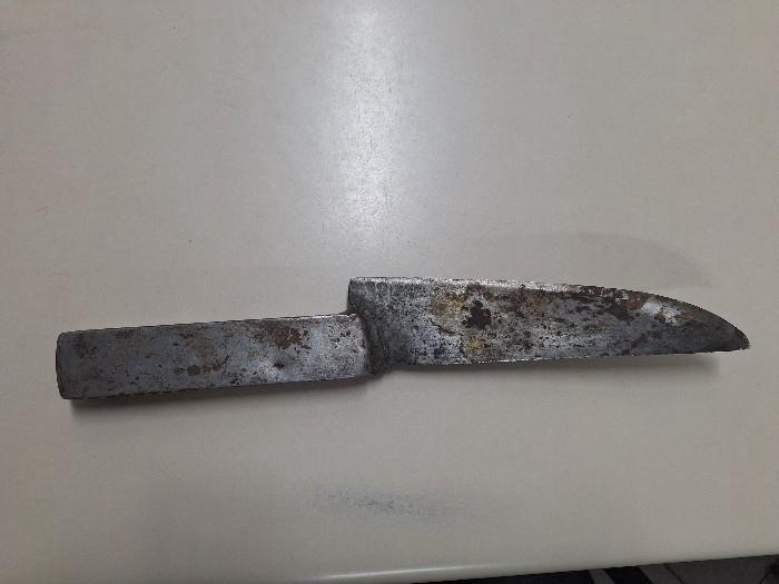 Homem é contido com uso de taser após ameaçar esposa e filha em Joaçaba