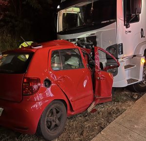 Colisão frontal entre carro e caminhão mata mulher na BR-163 em Dionísio Cerqueira