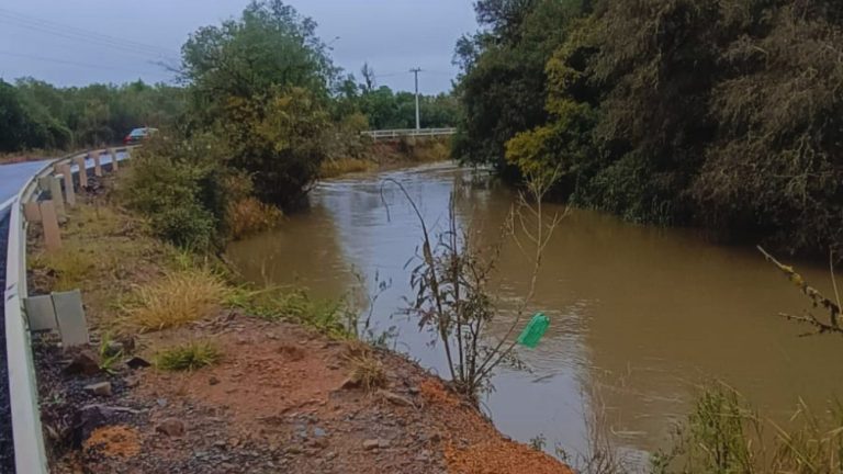 Corpo é encontrado boiando em rio de Santa Catarina