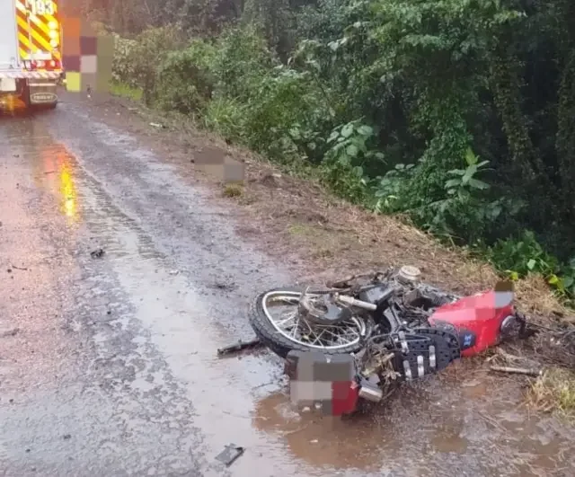 Motociclista morre após colisão e queda em ribanceira na BR-282 em Maravilha