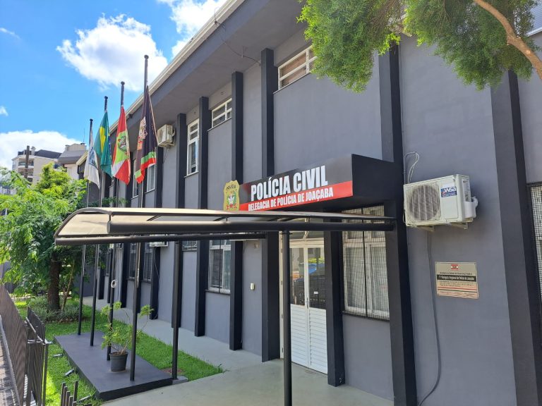 Polícia Civil prende homem flagrado tentando furtar celular de caminhão em Joaçaba