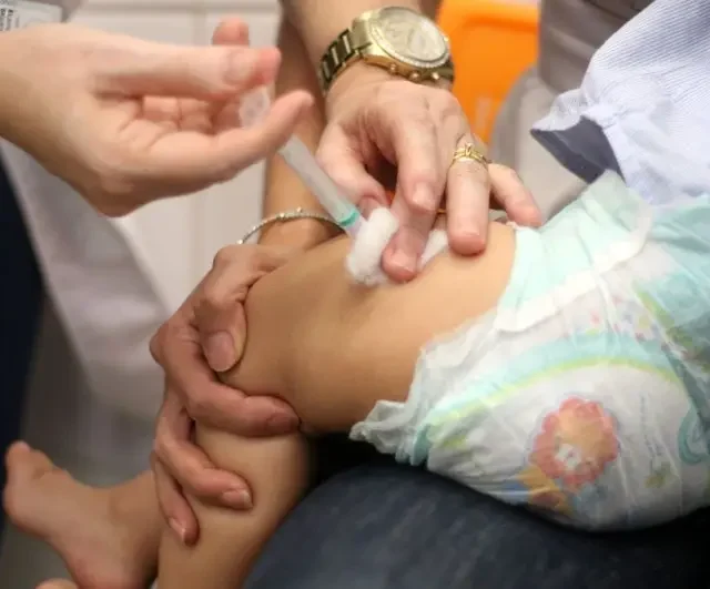 Morte de bebê em SC acende alerta para maior letalidade e avanço de meningite bacteriana
