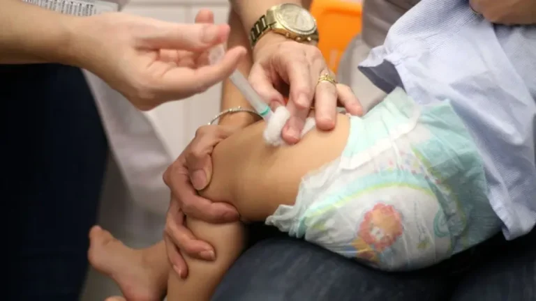 Morte de bebê em SC acende alerta para maior letalidade e avanço de meningite bacteriana