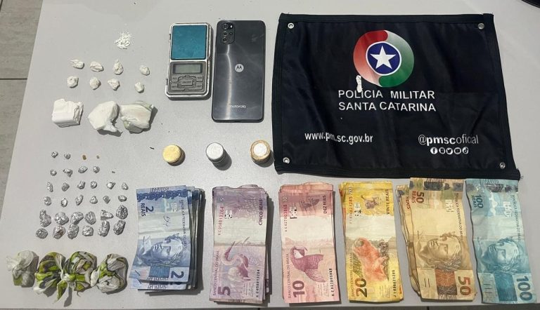 Mulher é presa por tráfico de drogas em Fraiburgo