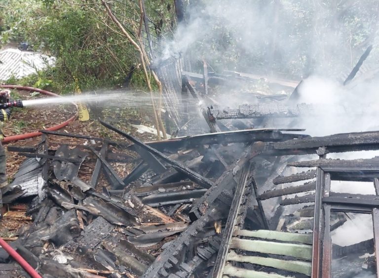 Bombeiros combatem dois incêndios em poucas horas em Videira