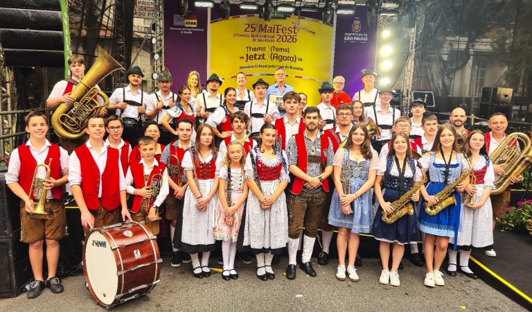Treze Tílias recebe homenagem na 25ª MaiFest em São Paulo