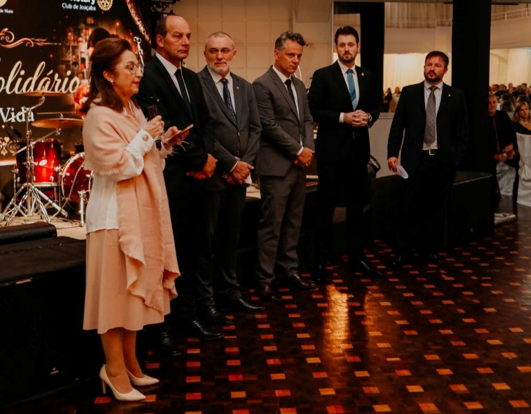 Baile Solidário arrecada fundos para o Banco de Leite Humano do HUST em Joaçaba