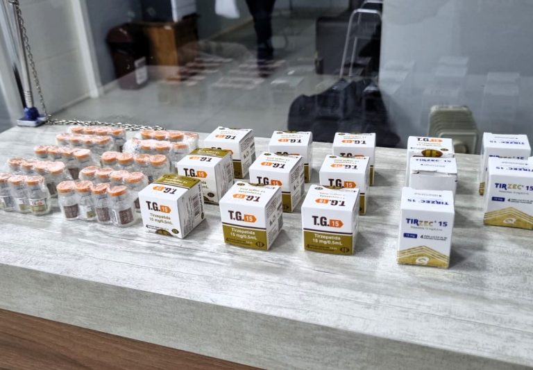 Remédios emagrecedores e anabolizantes são apreendidos pela PRF na região
