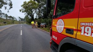 Família de Herval d’Oeste sai ilesa após carro sair da pista na SC-350