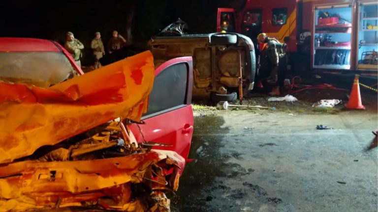 Grave acidente deixa dois mortos e vários feridos em SC (Fotos)