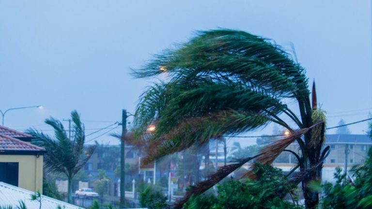 Ciclone no RS traz temporais, granizo e ventos de até 100 km/h para SC