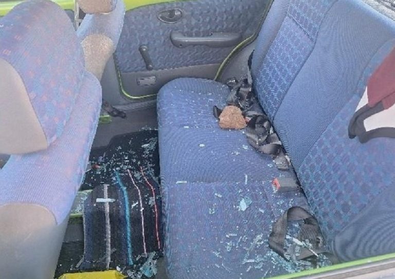 Homem é detido após danificar veículo e arremessar pedras em Campos Novos