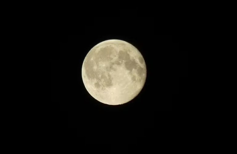 Lua Azul e microlua poderão ser observadas neste fim de semana; entenda