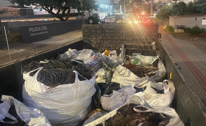 Homem é preso com cerca de quatro toneladas de cobre em Chapecó