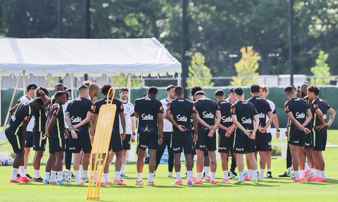 Brasil encerra preparação antes do jogo contra o Haiti