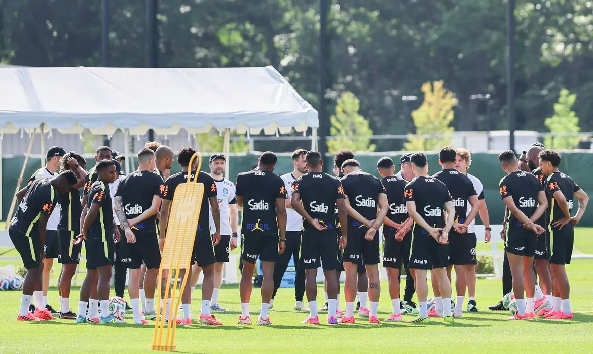 Brasil encerra preparação antes do jogo contra o Haiti