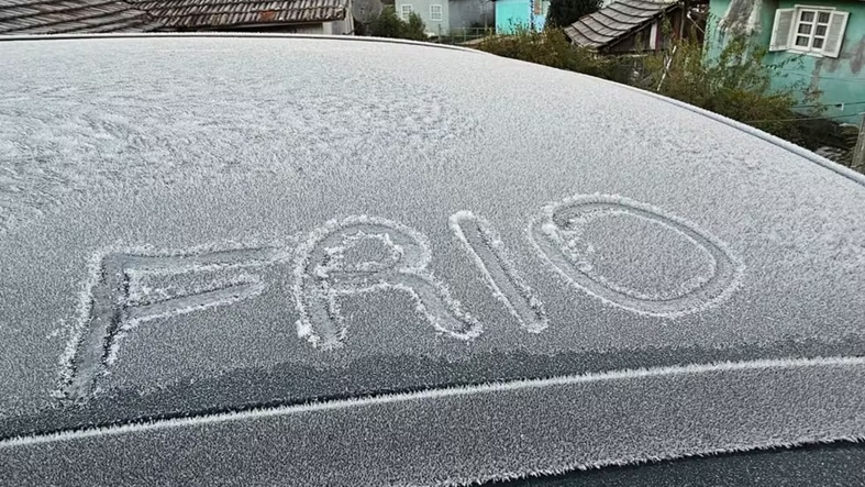 Temperaturas negativas marca amanhecer no Meio-Oeste; Santa Catarina registra a menor temperatura do ano