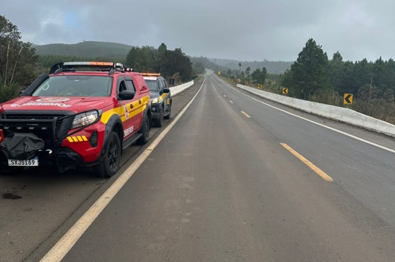 Motociclista fica ferido após queda na BR-470 e moto percorre cerca de 270 metros sem condutor