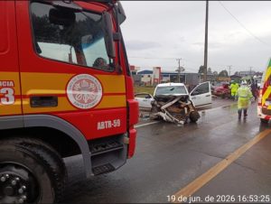 Colisão frontal deixa dois motoristas feridos na BR-116 em Santa Cecília