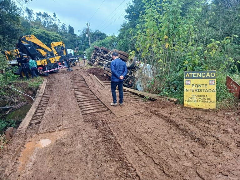 VÍDEO: Cooperativa se manifesta sobre acidente com caminhão no interior de Campos Novos