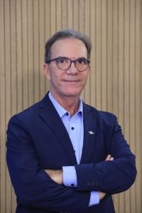 Décio Lima pede na Justiça anulação de medalha a Carlos Bolsonaro em SC