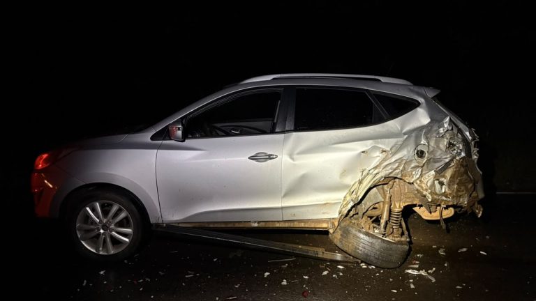Colisão traseira entre Amarok e IX35 é registrada na SC-157 no Oeste Catarinense
