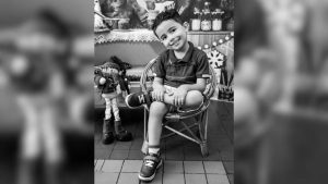 Menino de 4 anos morre após cair de janela de hotel em SC