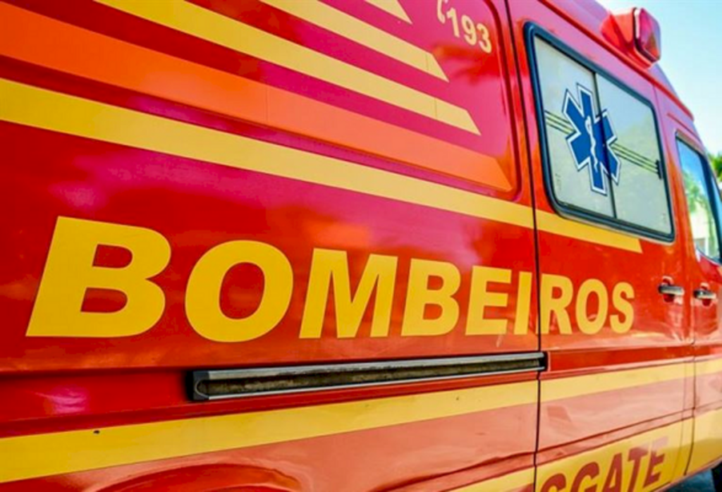 Homem morre e duas pessoas ficam feridas em grave acidente na BR-470, em Campos Novos