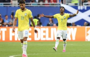 Com retorno de Neymar e Vini brilhando, Brasil vence e confirma liderança do grupo na Copa do Mundo