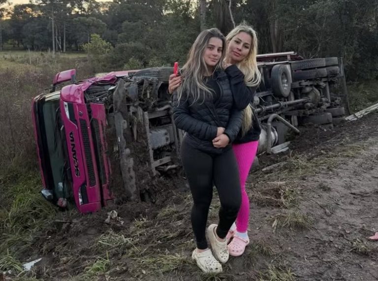 Caminhoneira influenciadora sofre acidente em SC