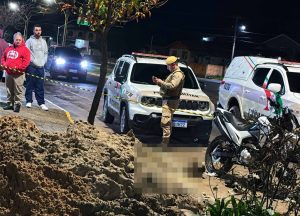 Tentativa de assalto termina com suspeito morto e outro ferido em Curitibanos
