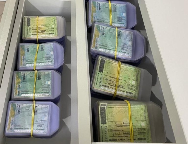 Prazo para retirada de CNHs esquecidas no Detran/SC termina hoje