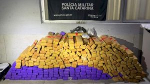 Mais de uma tonelada de maconha é apreendida em SC