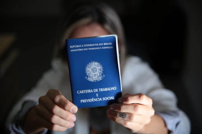 SC supera 63 mil novos empregos formais em 2026 e mantém destaque nacional