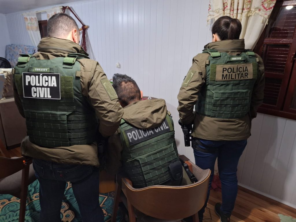 Operação mira suposto vazamento de informações para facção criminosa no Oeste
